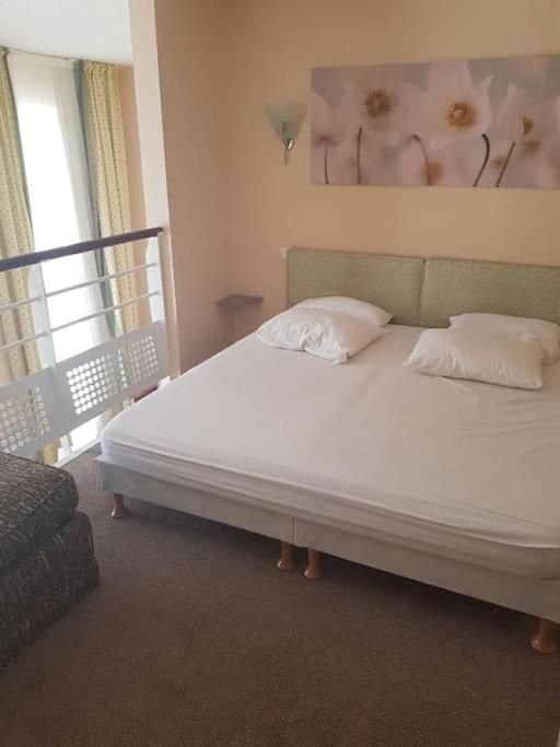 Appartement Residence Les Pieds Dans L'Eau Croisic Льо Кроази Екстериор снимка
